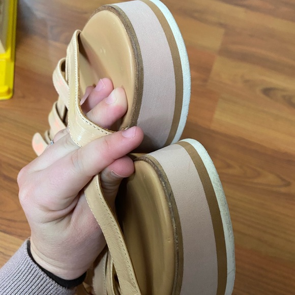 PALOMA BARCELO patent leather beige and tan flatform platform sandals size 39/9 - Picture 5 of 9